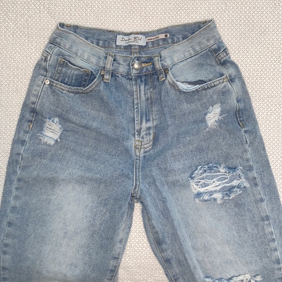 Denim BlvdLos Angeles jeans relaxed size small (27) - Picture 2 of 5
